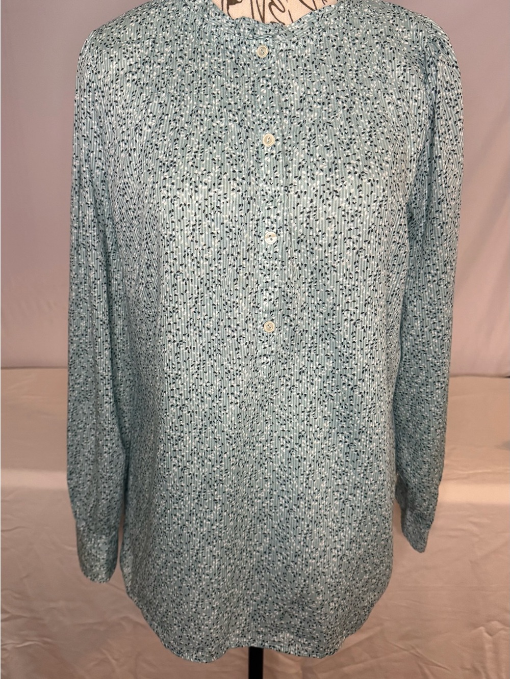 Talbots Mint Green Ruffled Mock Neck Pintuck Printed Button-Front Blouse